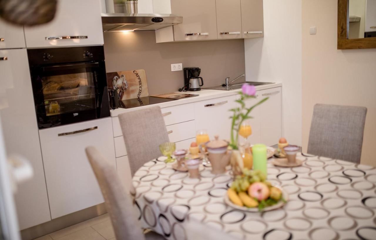 Apartments Vladimir 2836 Palit Dış mekan fotoğraf
